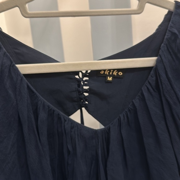 Akiko Revolve silk blouse size M - Picture 3 of 6